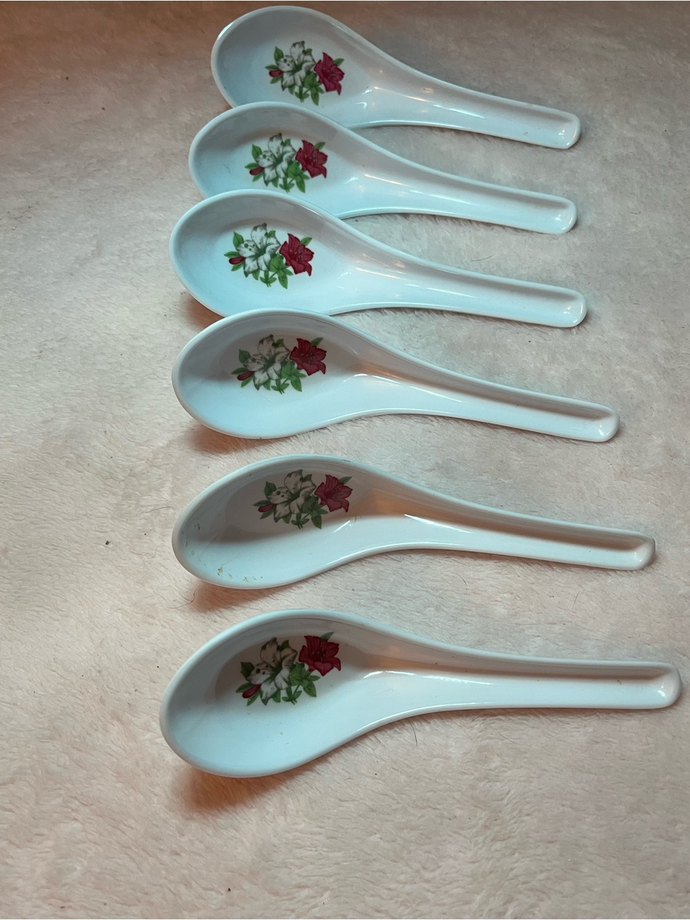 White Melamine Asian Soup Spoons with Pink Floral Accent - Set of 6 - Picture 3 of 7